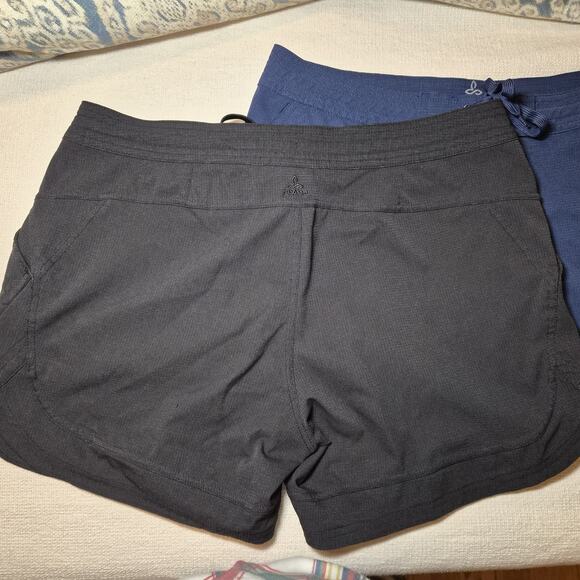 2 Pairs Prana Running Shorts Women S Large‎ Navy And Black - Picture 2 of 7